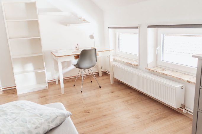 Schlafzimmer Modernes Schlafzimmer mit Doppelbett in der Ferienwohnung Düring nahe Bremerhaven